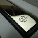 Original VW Schlüsselanhänger Metall Leder Schriftzug Logo